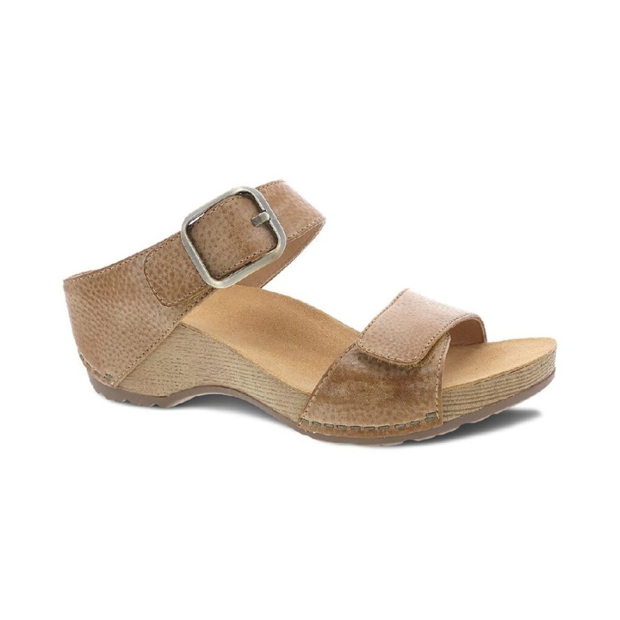 Dansko Tanya Tan Milled | Sandals