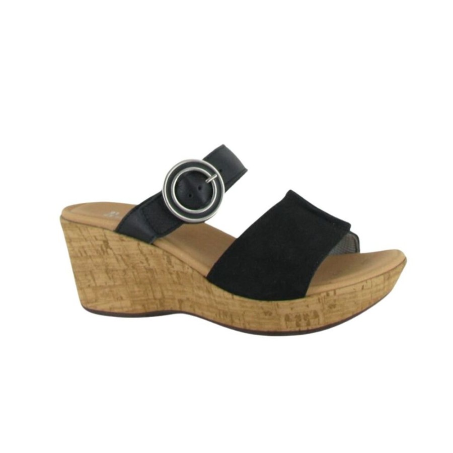 Naot Breezy Black Velvet Soft Black | Sandals